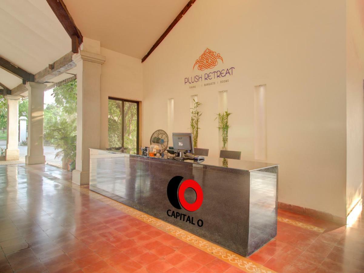 Capital O 36727 Plush Retreat Dive Exterior photo
